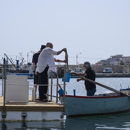 Hotel Houseboat Floatart Experience Bisceglie Zewnętrze zdjęcie