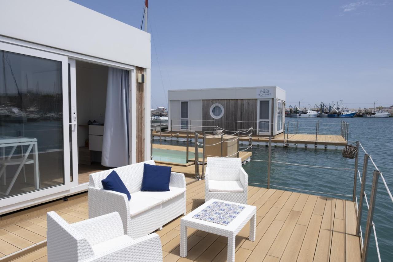 Hotel Houseboat Floatart Experience Bisceglie Zewnętrze zdjęcie